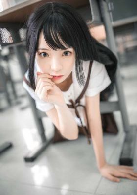 舔女性阴部喷水视频_4K完整在线观看